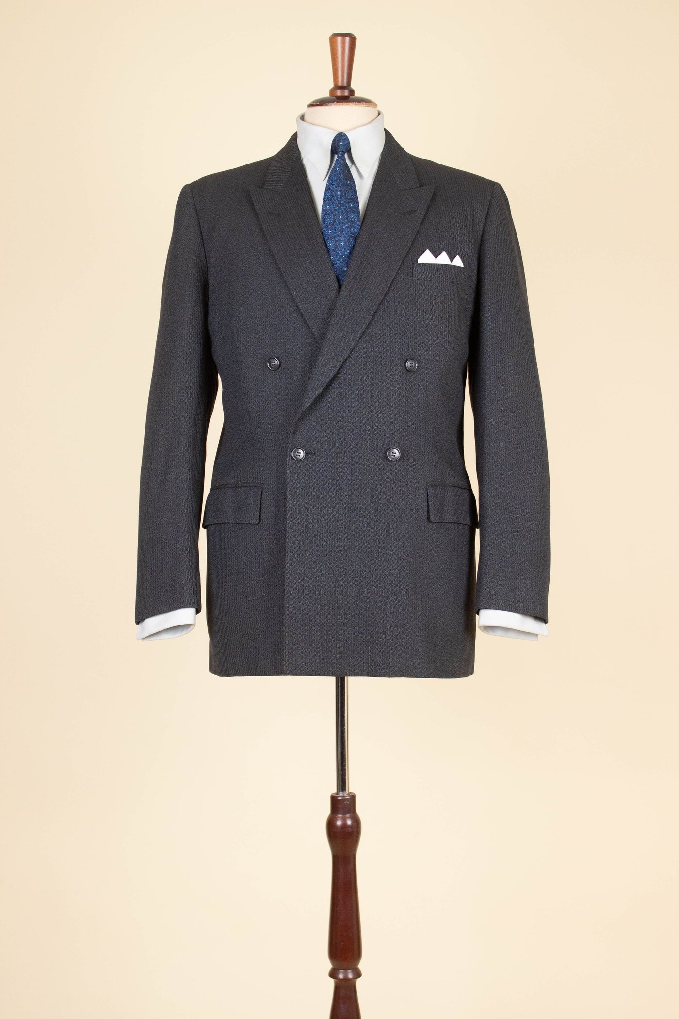 SWEDISH 1950S DARK GREY DOUBLE BREASTED TWO PIECE SUIT BY COLLIJNS. SIZE CA EU 46-48