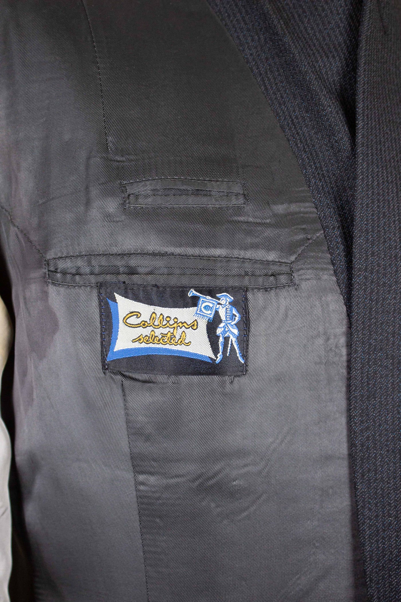 SWEDISH 1950S DARK GREY DOUBLE BREASTED TWO PIECE SUIT BY COLLIJNS. SIZE CA EU 46-48