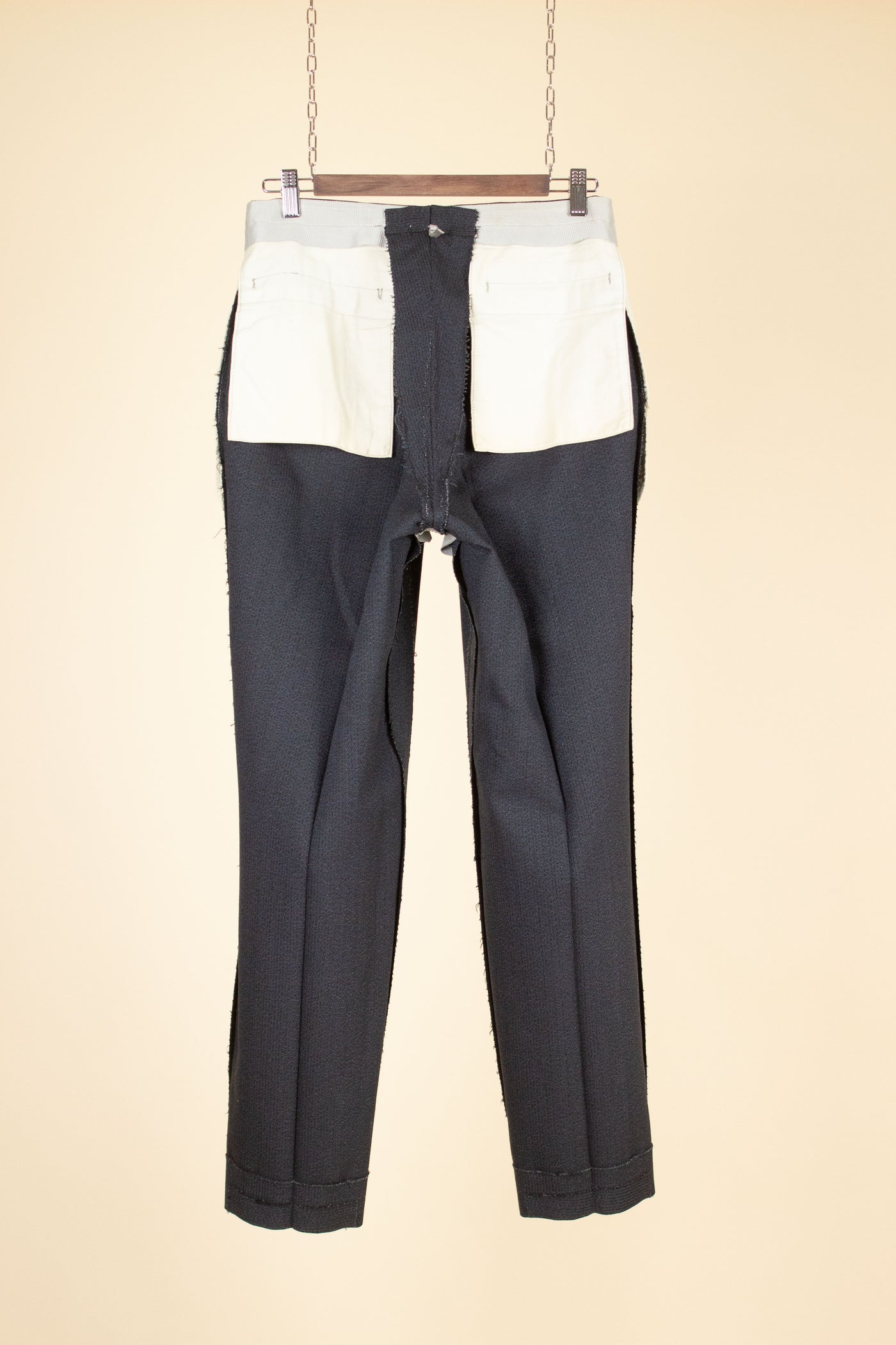 SWEDISH 1950S DARK GREY DOUBLE BREASTED TWO PIECE SUIT BY COLLIJNS. SIZE CA EU 46-48