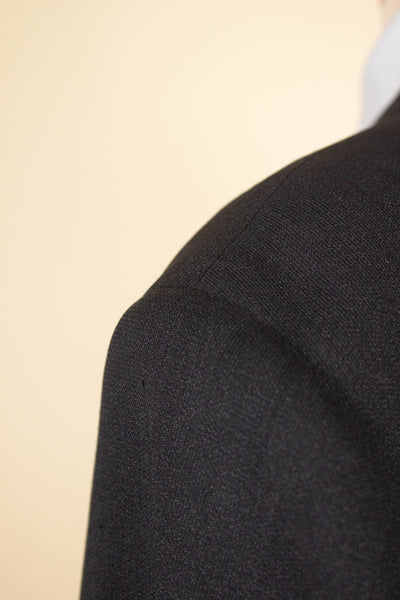 SWEDISH 1940s DARK GREY TWO PIECE SINGLE BREASTED SUIT. SIZE CA EU 54-56