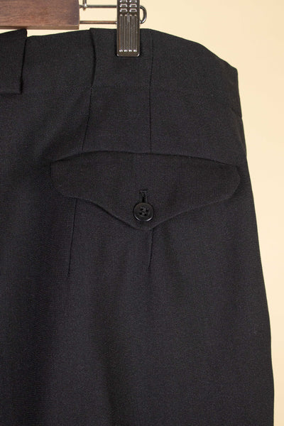 SWEDISH 1940s DARK GREY TWO PIECE SINGLE BREASTED SUIT. SIZE CA EU 54-56