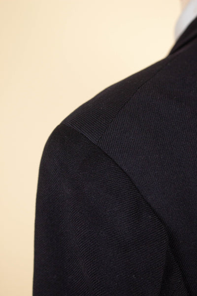 SWEDISH 1930S DARK BLUE THREE PIECE SINGLE BREASTED PEAK LAPEL SUIT. SIZE CA EU 46-48