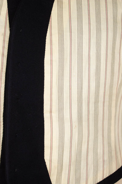 SWEDISH 1930S DARK BLUE THREE PIECE SINGLE BREASTED PEAK LAPEL SUIT. SIZE CA EU 46-48
