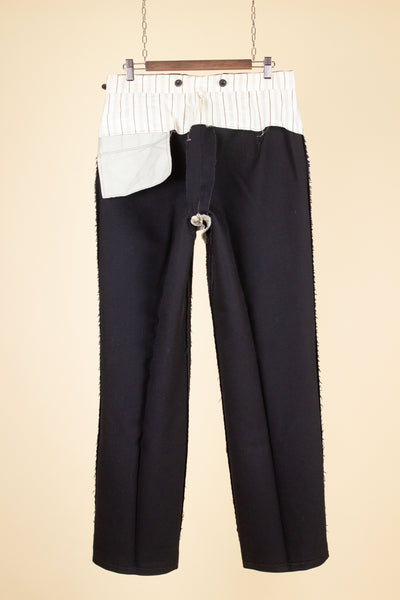 SWEDISH 1930S DARK BLUE THREE PIECE SINGLE BREASTED PEAK LAPEL SUIT. SIZE CA EU 46-48