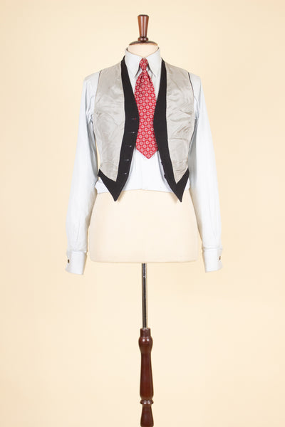 SWEDISH 1940S BLACK THREE PIECE SUIT BY SVENSK-ENGELSKA SKRÄDDERIET. SIZE CA EU 44-46