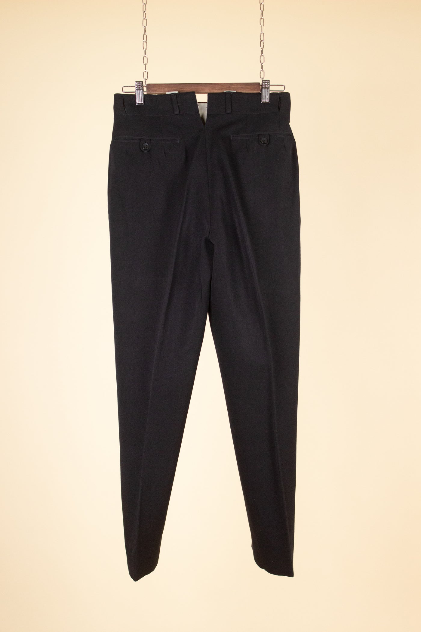 SWEDISH 1940S BLACK THREE PIECE SUIT BY SVENSK-ENGELSKA SKRÄDDERIET. SIZE CA EU 44-46