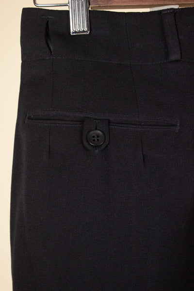 SWEDISH 1940S BLACK THREE PIECE SUIT BY SVENSK-ENGELSKA SKRÄDDERIET. SIZE CA EU 44-46