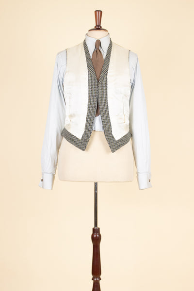 BRITISH 1960S GREY/YELLOW/GREEN PATTERNED THREE PIECE HARRIS TWEED SUIT. SIZE CA EU 44-46