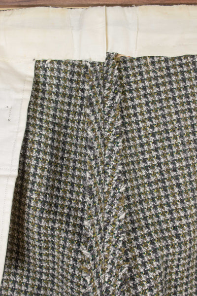 BRITISH 1960S GREY/YELLOW/GREEN PATTERNED THREE PIECE HARRIS TWEED SUIT. SIZE CA EU 44-46