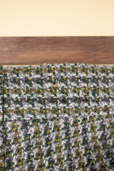 BRITISH 1960S GREY/YELLOW/GREEN PATTERNED THREE PIECE HARRIS TWEED SUIT. SIZE CA EU 44-46