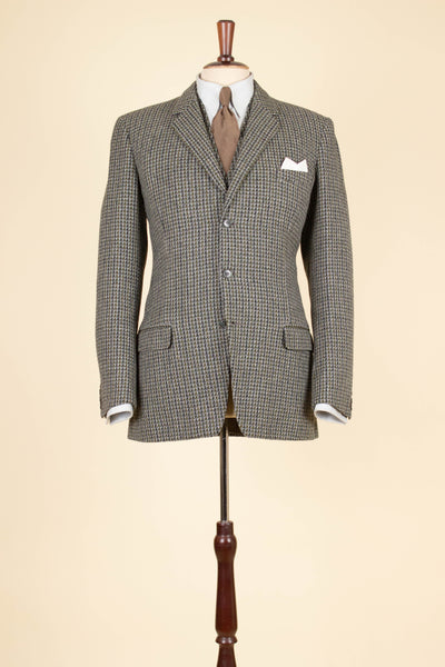 BRITISH 1960S GREY/YELLOW/GREEN PATTERNED THREE PIECE HARRIS TWEED SUIT. SIZE CA EU 44-46