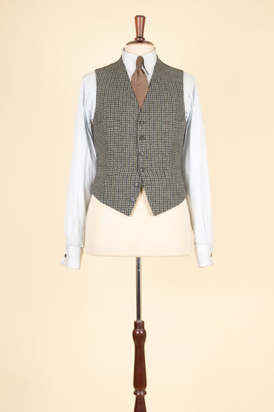 BRITISH 1960S GREY/YELLOW/GREEN PATTERNED THREE PIECE HARRIS TWEED SUIT. SIZE CA EU 44-46