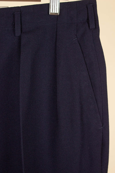 SWEDISH 1940S/1950S DARK BLUE SINGLE BREASTED TWO PIECE SUIT BY KABOM. SIZE CA EU 52