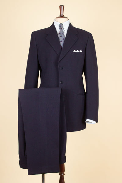SWEDISH 1940S/1950S DARK BLUE SINGLE BREASTED TWO PIECE SUIT BY KABOM. SIZE CA EU 52