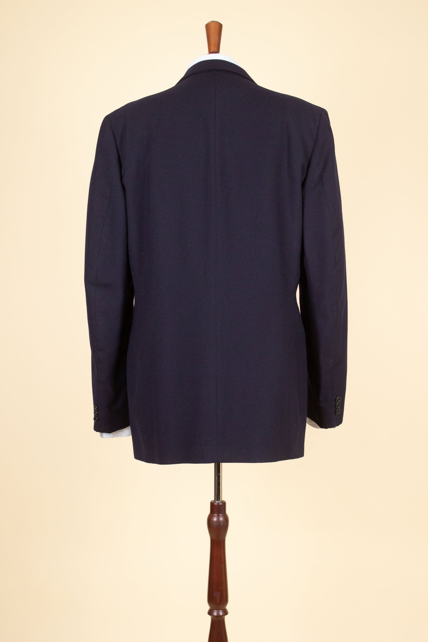 SWEDISH 1940S/1950S DARK BLUE SINGLE BREASTED TWO PIECE SUIT BY KABOM. SIZE CA EU 52