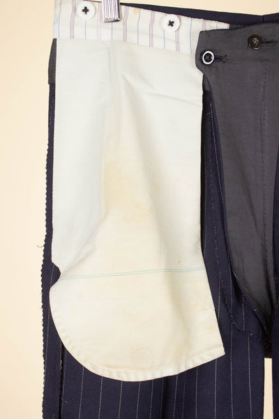 BRITISH 1969 DARK BLUE DOUBLE BREASTED PINSTRIPE BESPOKE SUIT BY HICKS AND SONS. SIZE CA EU 48