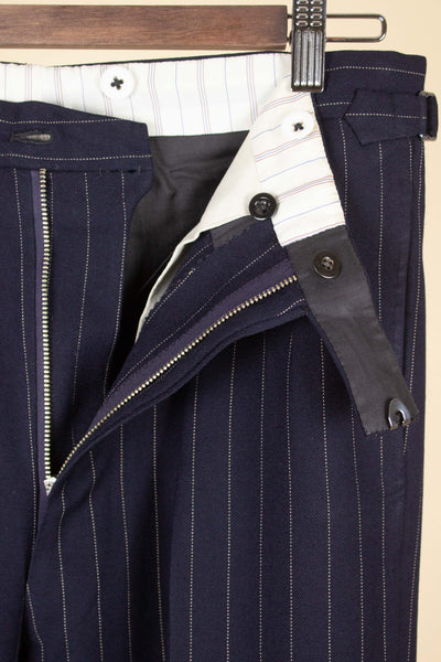 BRITISH 1969 DARK BLUE DOUBLE BREASTED PINSTRIPE BESPOKE SUIT BY HICKS AND SONS. SIZE CA EU 48