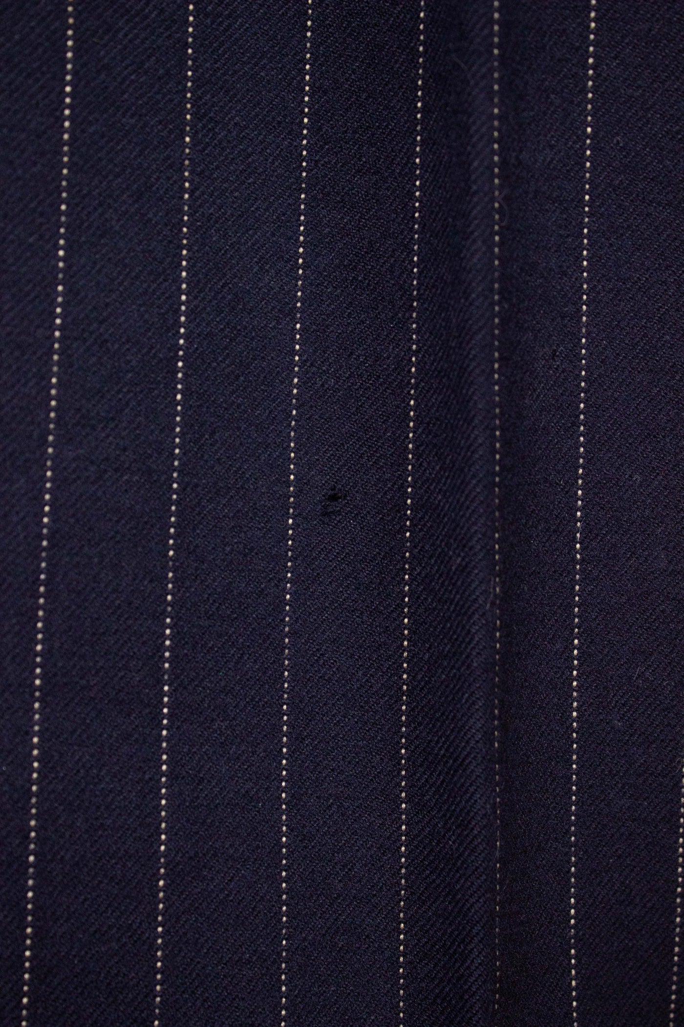 BRITISH 1969 DARK BLUE DOUBLE BREASTED PINSTRIPE BESPOKE SUIT BY HICKS AND SONS. SIZE CA EU 48