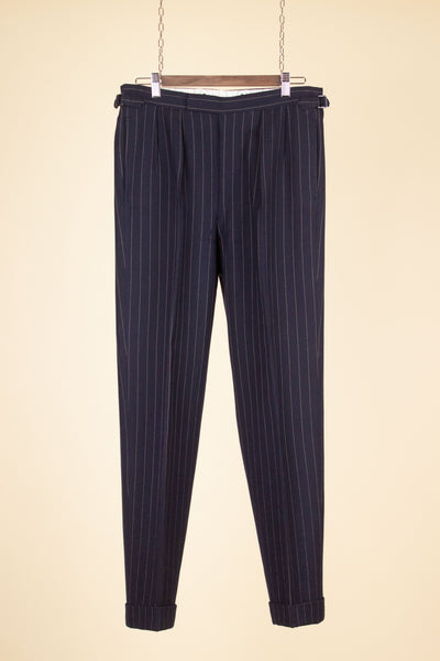 BRITISH 1969 DARK BLUE DOUBLE BREASTED PINSTRIPE BESPOKE SUIT BY HICKS AND SONS. SIZE CA EU 48
