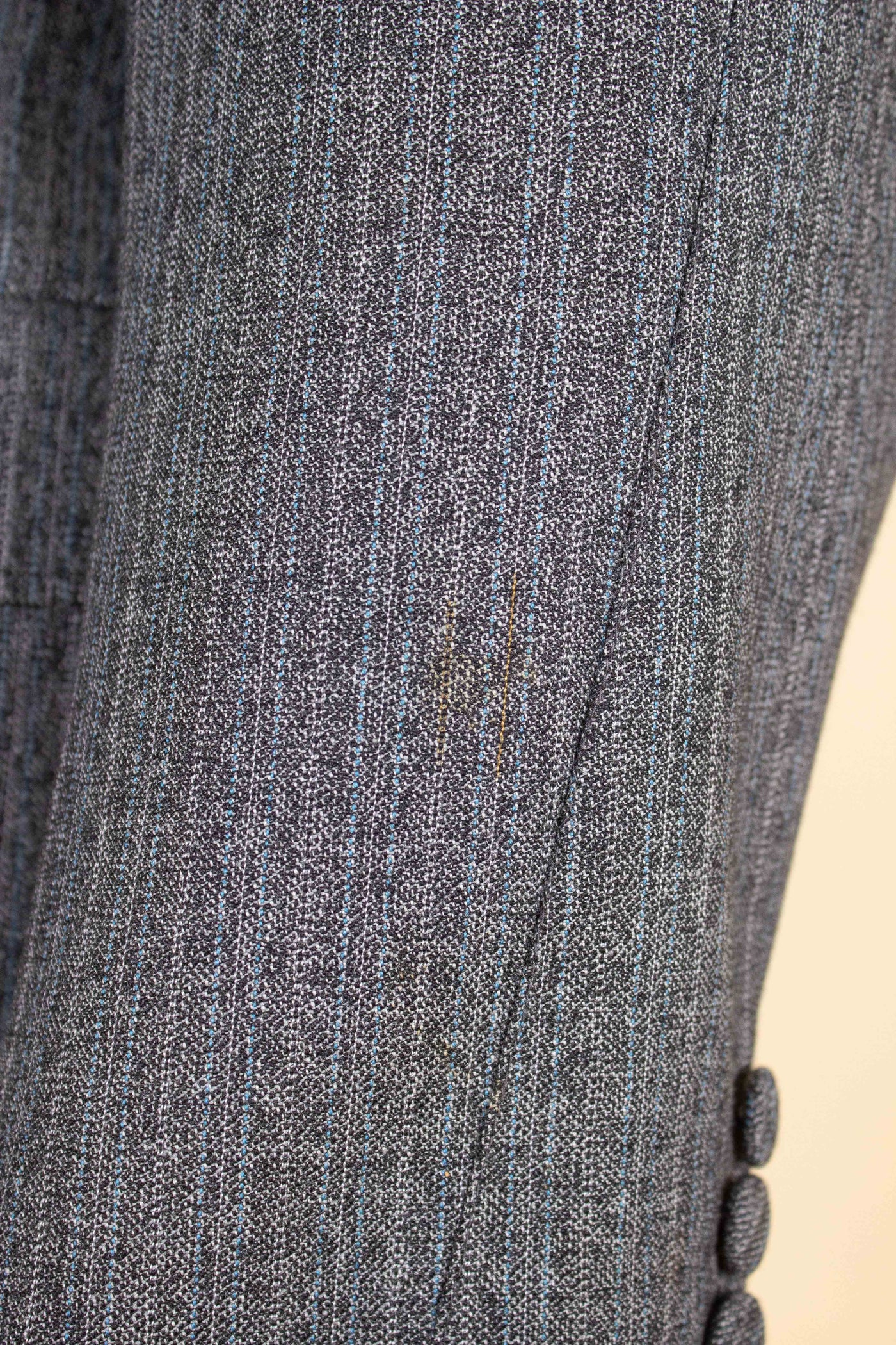 SWEDISH 1960S GREY TWO PIECE SINGLE BREASTED SUIT BY HAGENFELDT. SIZE CA EU 48