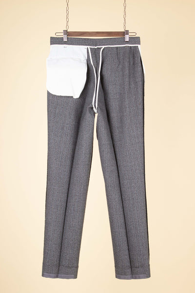 SWEDISH 1960S GREY TWO PIECE SINGLE BREASTED SUIT BY HAGENFELDT. SIZE CA EU 48