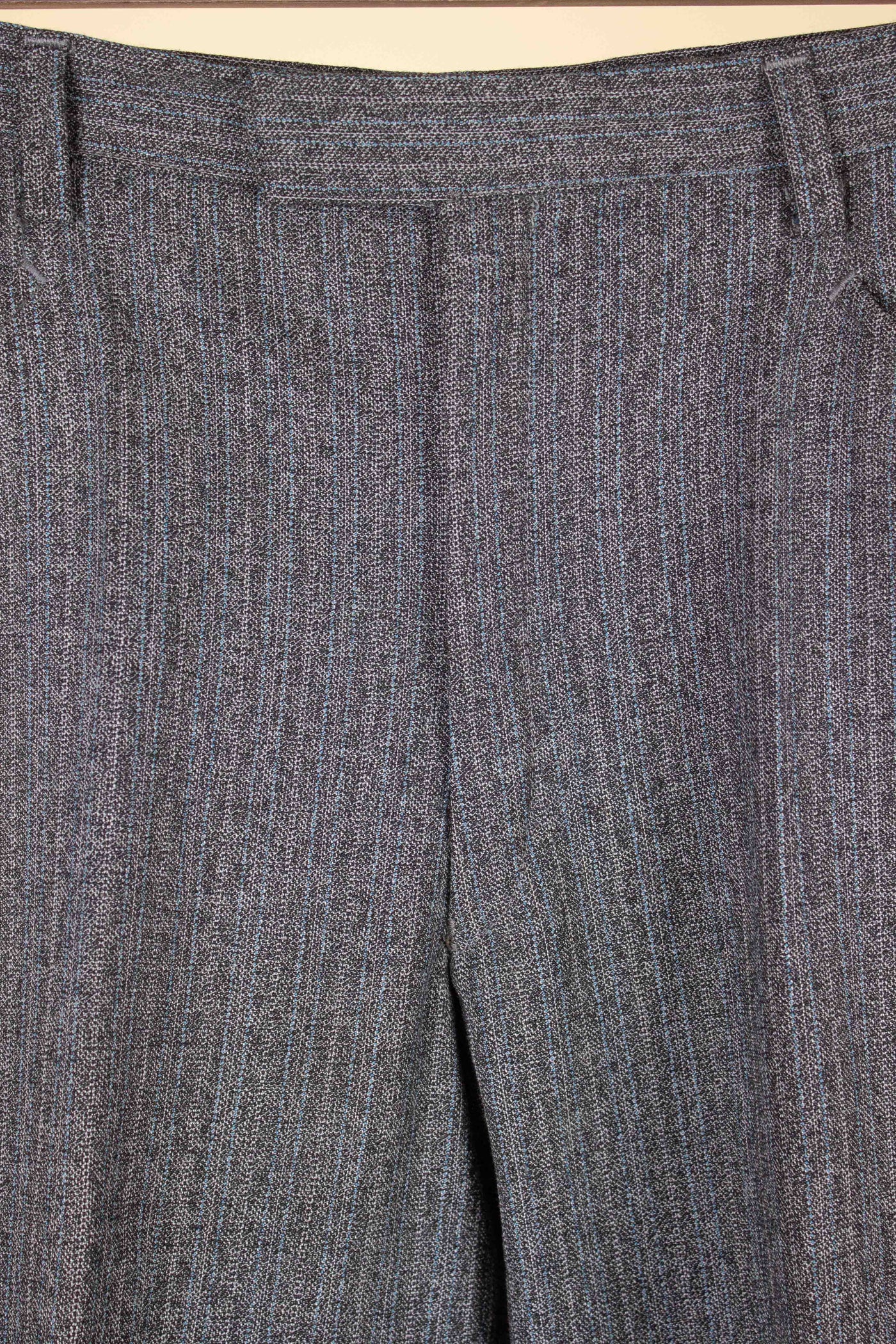 SWEDISH 1960S GREY TWO PIECE SINGLE BREASTED SUIT BY HAGENFELDT. SIZE CA EU 48