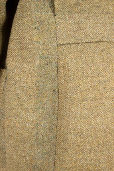 SWEDISH 1930S GREEN THREE PIECE TWEED BESPOKE SPORT SUIT. SIZE CA EU 58