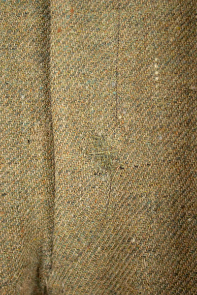 SWEDISH 1930S GREEN THREE PIECE TWEED BESPOKE SPORT SUIT. SIZE CA EU 58