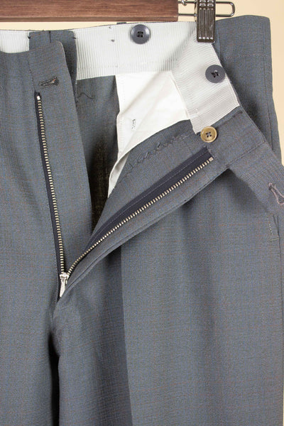 SWEDISH 1950S GREY SINGLE BREASTED TWO PIECE SUIT BY KRISTIANSSON. SIZE CA EU 48