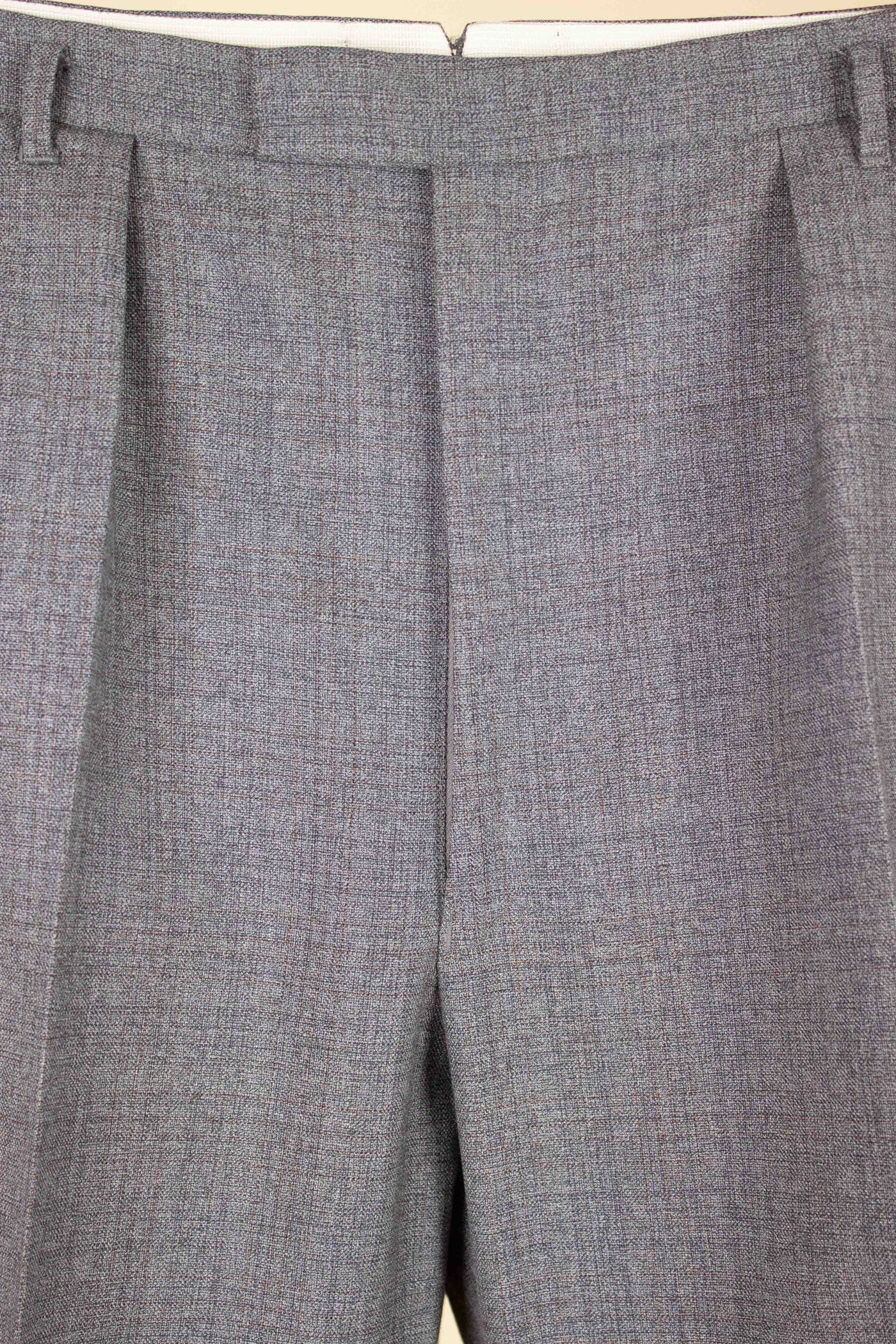 SWEDISH 1960S GREY TWO PIECE SINGLE BREASTED SUIT BY JUNESCO. SIZE CA EU 54