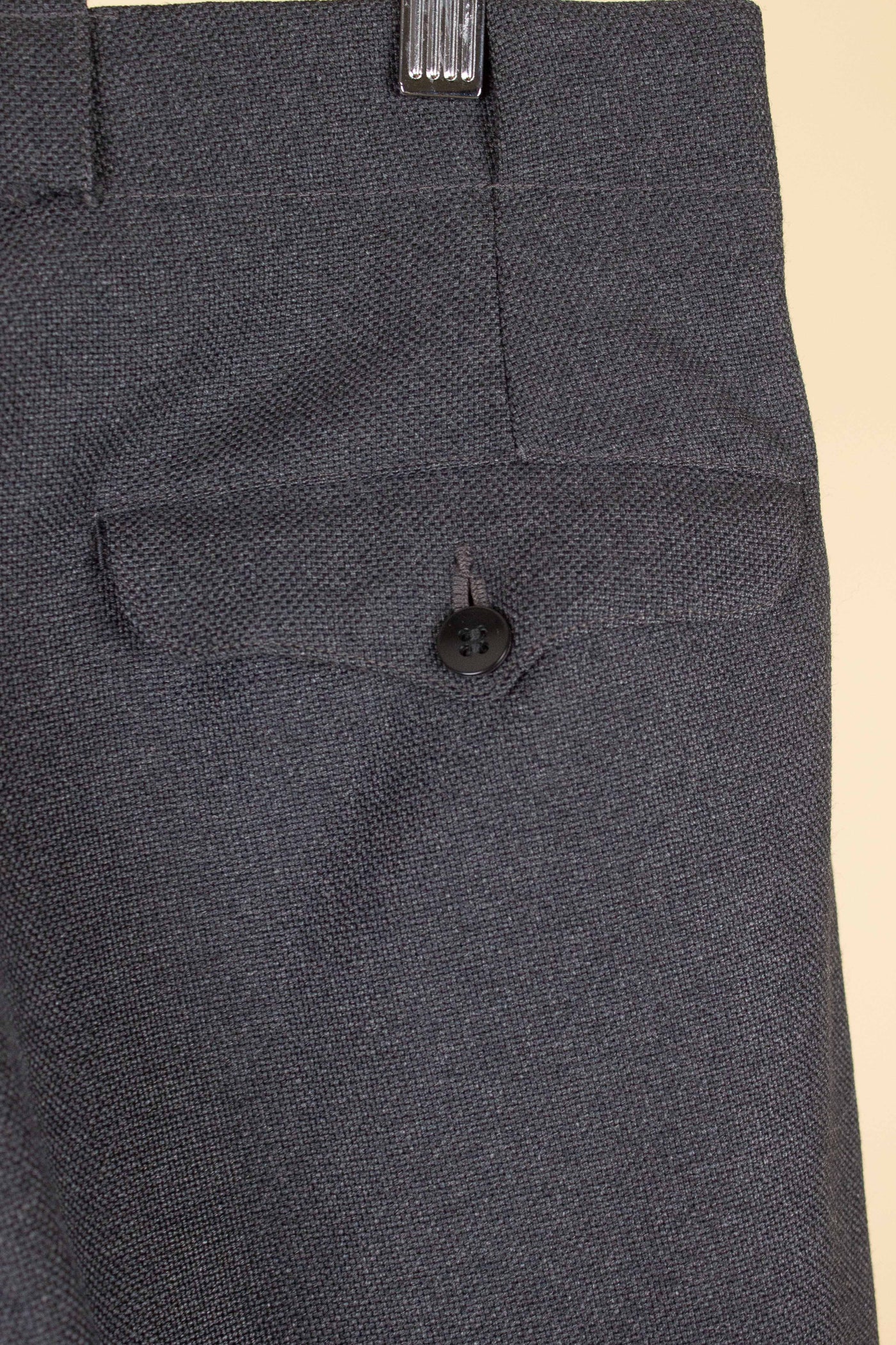 SWEDISH 1940S/1950S GREY TWO PIECE SINGLE BREASTED SUIT. SIZE CA EU 50