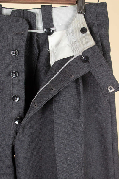 SWEDISH 1940S/1950S GREY TWO PIECE SINGLE BREASTED SUIT. SIZE CA EU 50