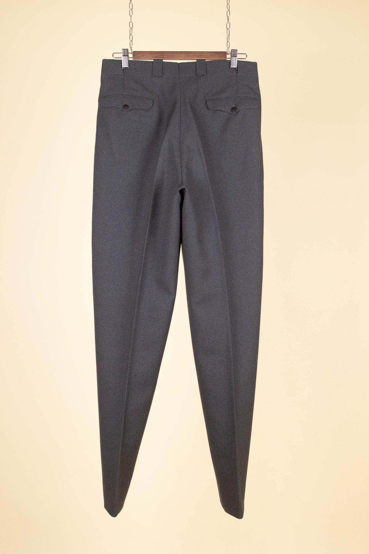 SWEDISH 1940S/1950S GREY TWO PIECE SINGLE BREASTED SUIT. SIZE CA EU 50