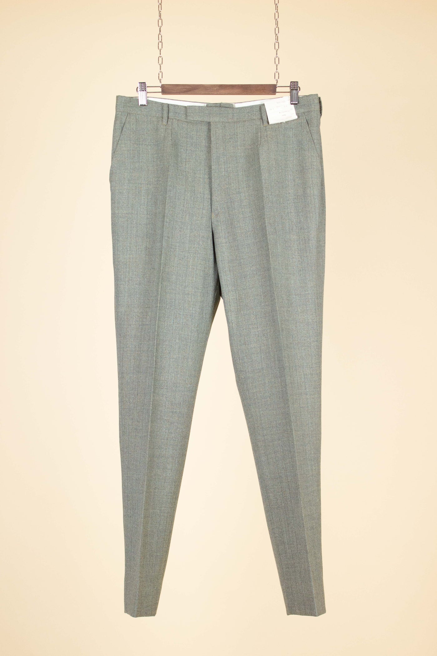 SWEDISH 1960S GREEN TWO PIECE SINGLE BREASTED DEADSTOCK SUIT BY JUNEX. SIZE CA EU 50