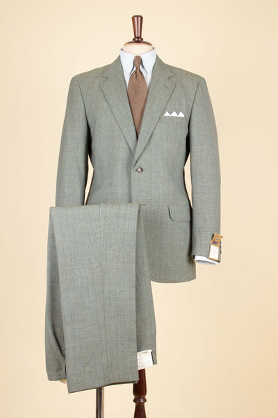 SWEDISH 1960S GREEN TWO PIECE SINGLE BREASTED DEADSTOCK SUIT BY JUNEX. SIZE CA EU 50