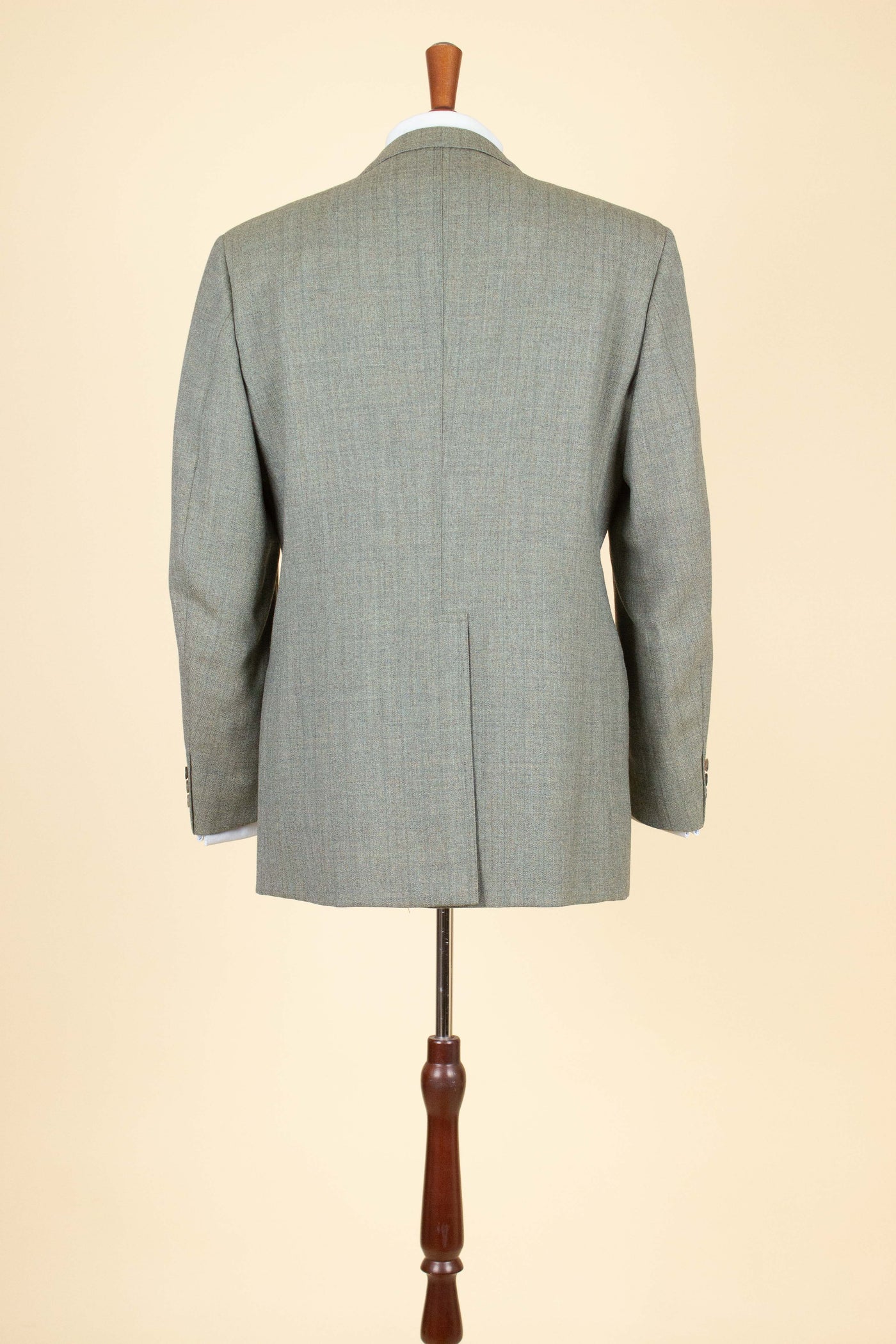 SWEDISH 1960S GREEN TWO PIECE SINGLE BREASTED DEADSTOCK SUIT BY JUNEX. SIZE CA EU 50