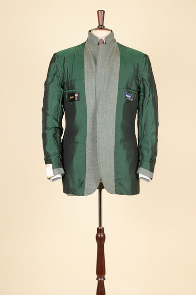 SWEDISH 1960S GREEN TWO PIECE SINGLE BREASTED DEADSTOCK SUIT BY JUNEX. SIZE CA EU 50