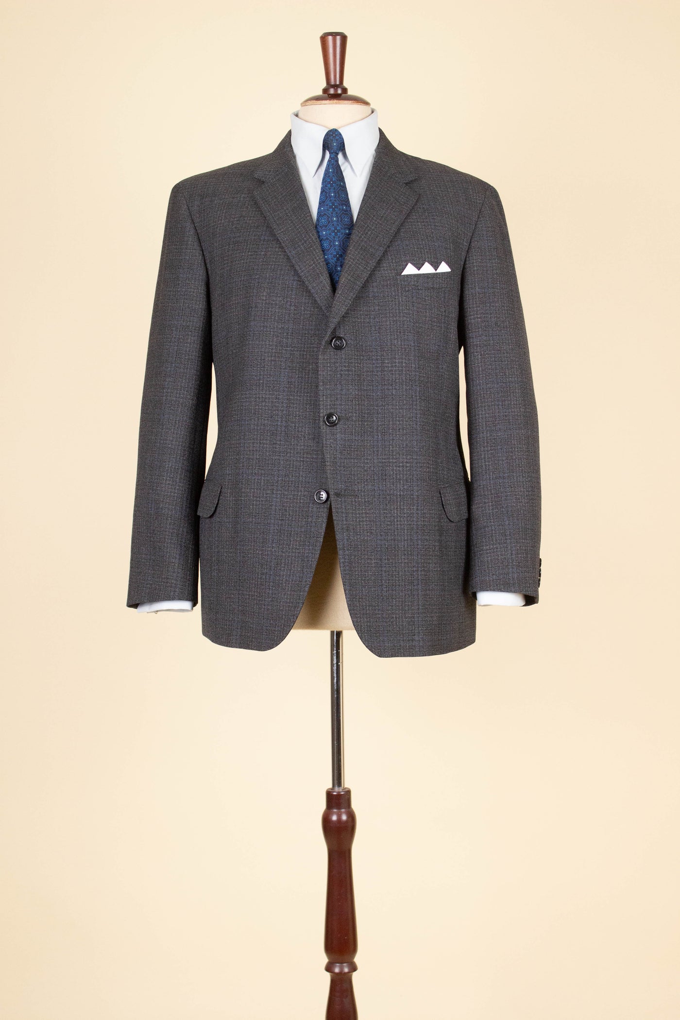 SWEDISH 1960S GREY CHECKERED TWO PIECE SUIT BY SCHLASBERGS. SIZE CA EU 50