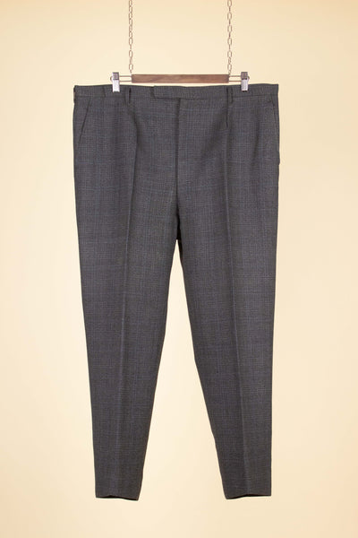 SWEDISH 1960S GREY CHECKERED TWO PIECE SUIT BY SCHLASBERGS. SIZE CA EU 50