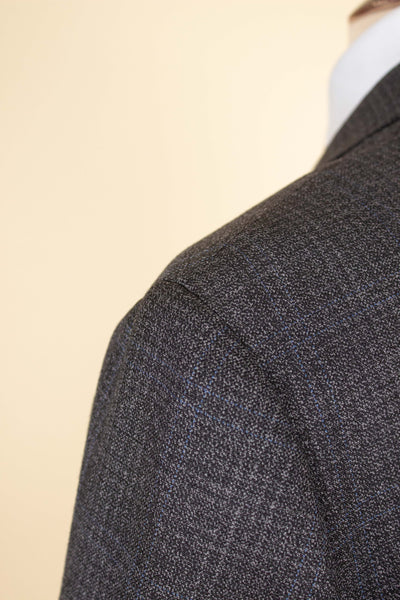 SWEDISH 1960S GREY CHECKERED TWO PIECE SUIT BY SCHLASBERGS. SIZE CA EU 50