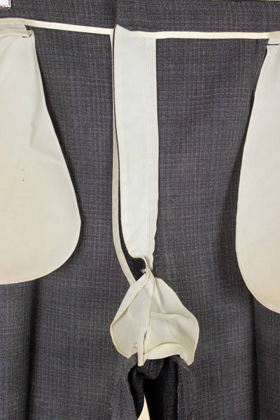 SWEDISH 1960S GREY CHECKERED TWO PIECE SUIT BY SCHLASBERGS. SIZE CA EU 50