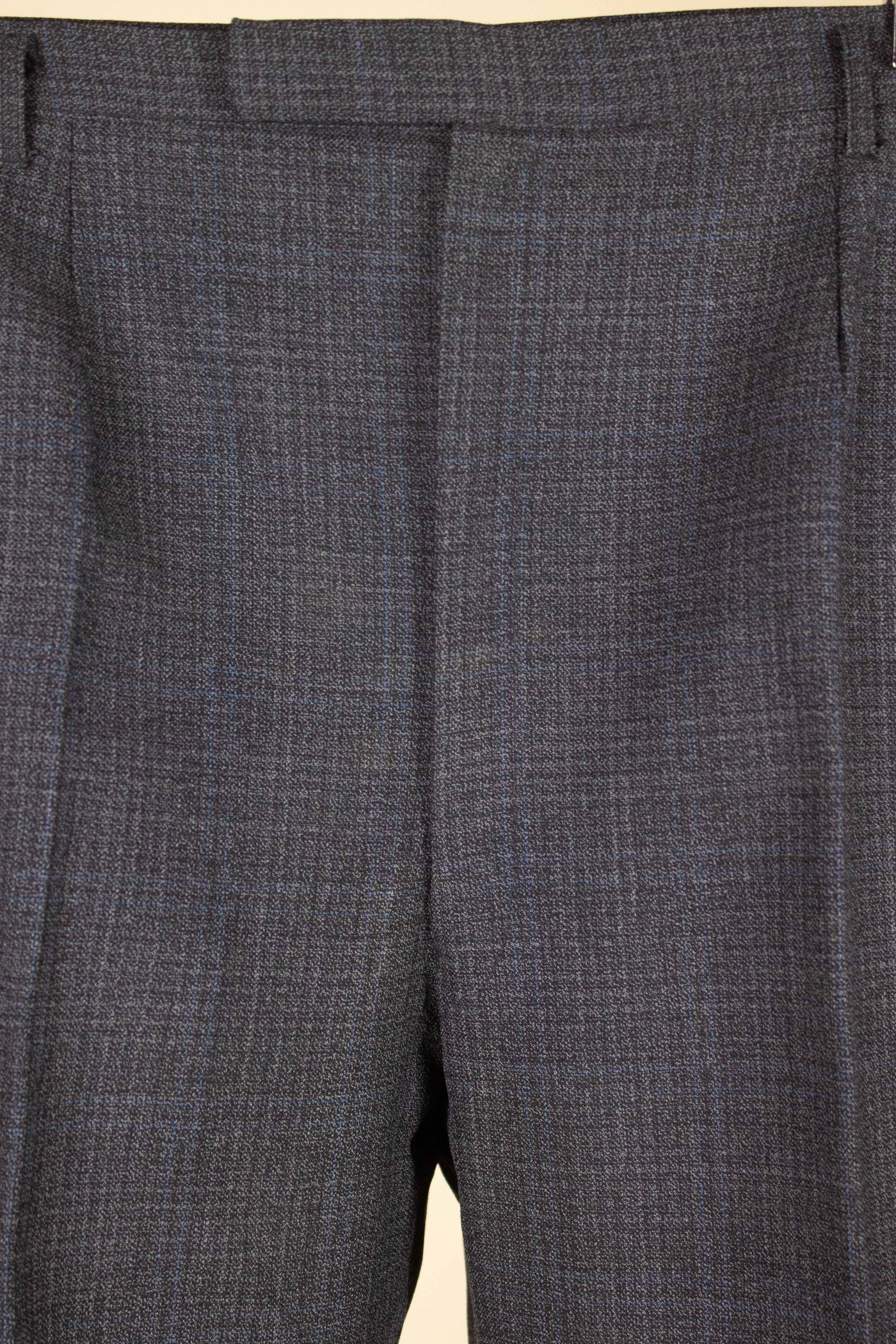 SWEDISH 1960S GREY CHECKERED TWO PIECE SUIT BY SCHLASBERGS. SIZE CA EU 50