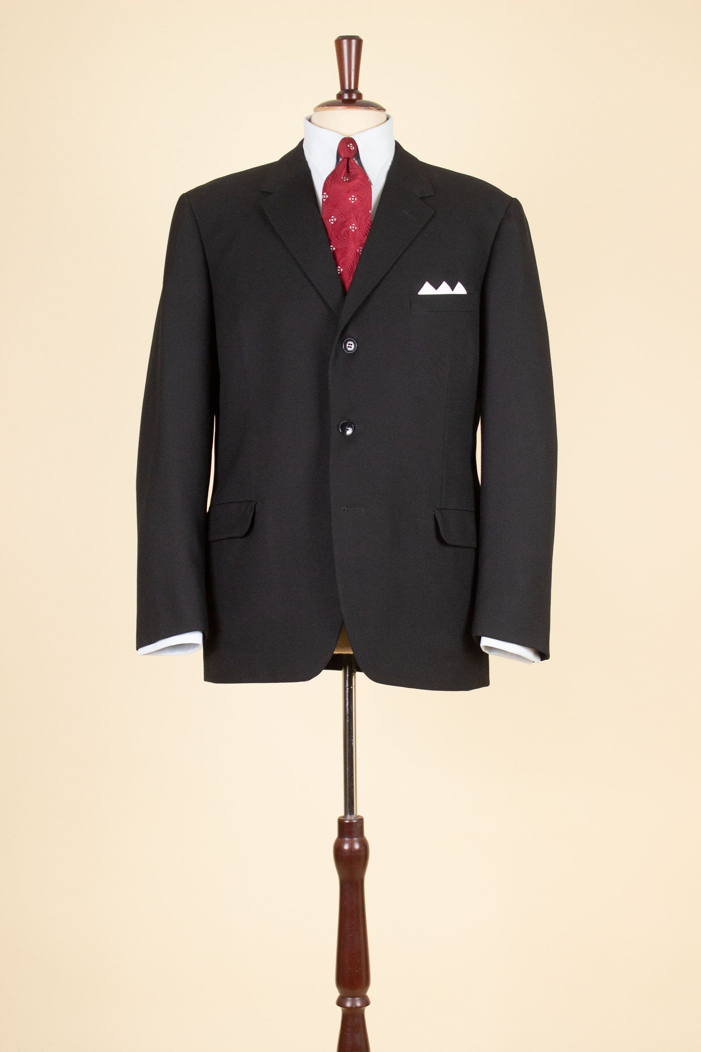 SWEDISH 1950S BLACK TWO PIECE SINGLE BREASTED WOOL WORSTED SUIT BY NOBEL. SIZE CA EU 52
