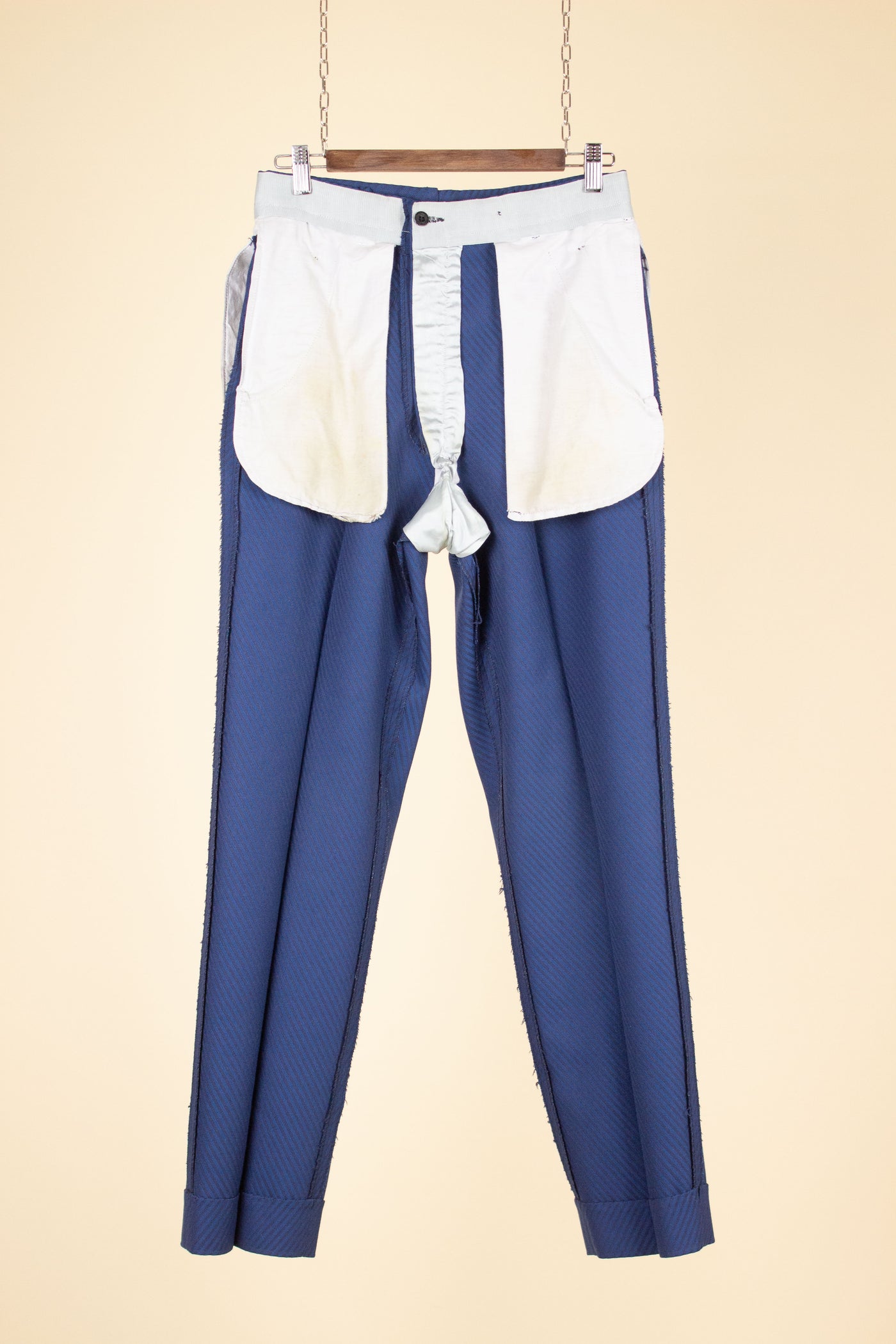 SWEDISH 1940S/1950S BLUE TWO PIECE SINGLE BREASTED SUIT WITH STRIPES BY FUNK. SIZE CA EU 46-48