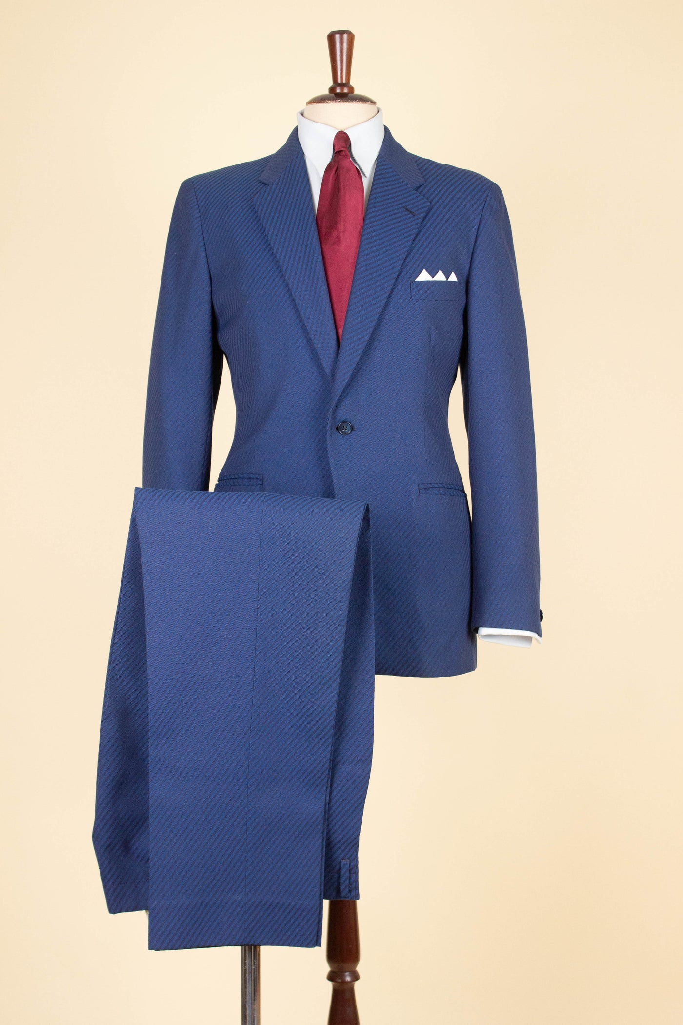 SWEDISH 1940S/1950S BLUE TWO PIECE SINGLE BREASTED SUIT WITH STRIPES BY FUNK. SIZE CA EU 46-48