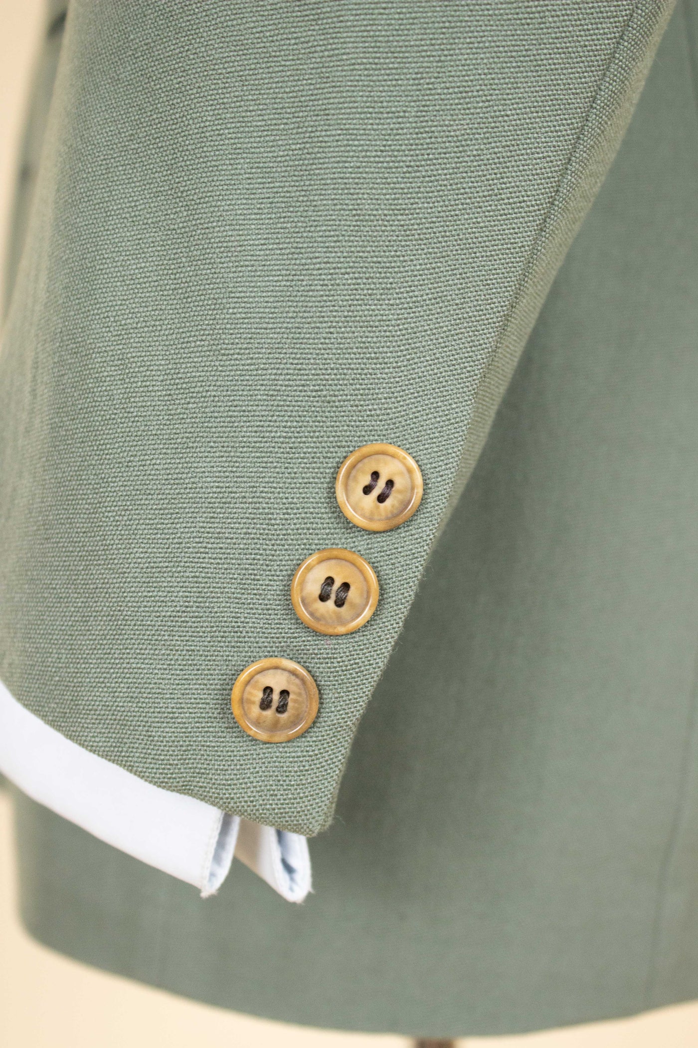 SWEDISH 1940S SAGE-GREEN TWO PIECE SINGLE BREASTED SUIT BY AB ELIT. SIZE CA EU 46 SHORT