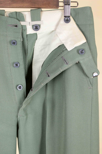 SWEDISH 1940S SAGE-GREEN TWO PIECE SINGLE BREASTED SUIT BY AB ELIT. SIZE CA EU 46 SHORT