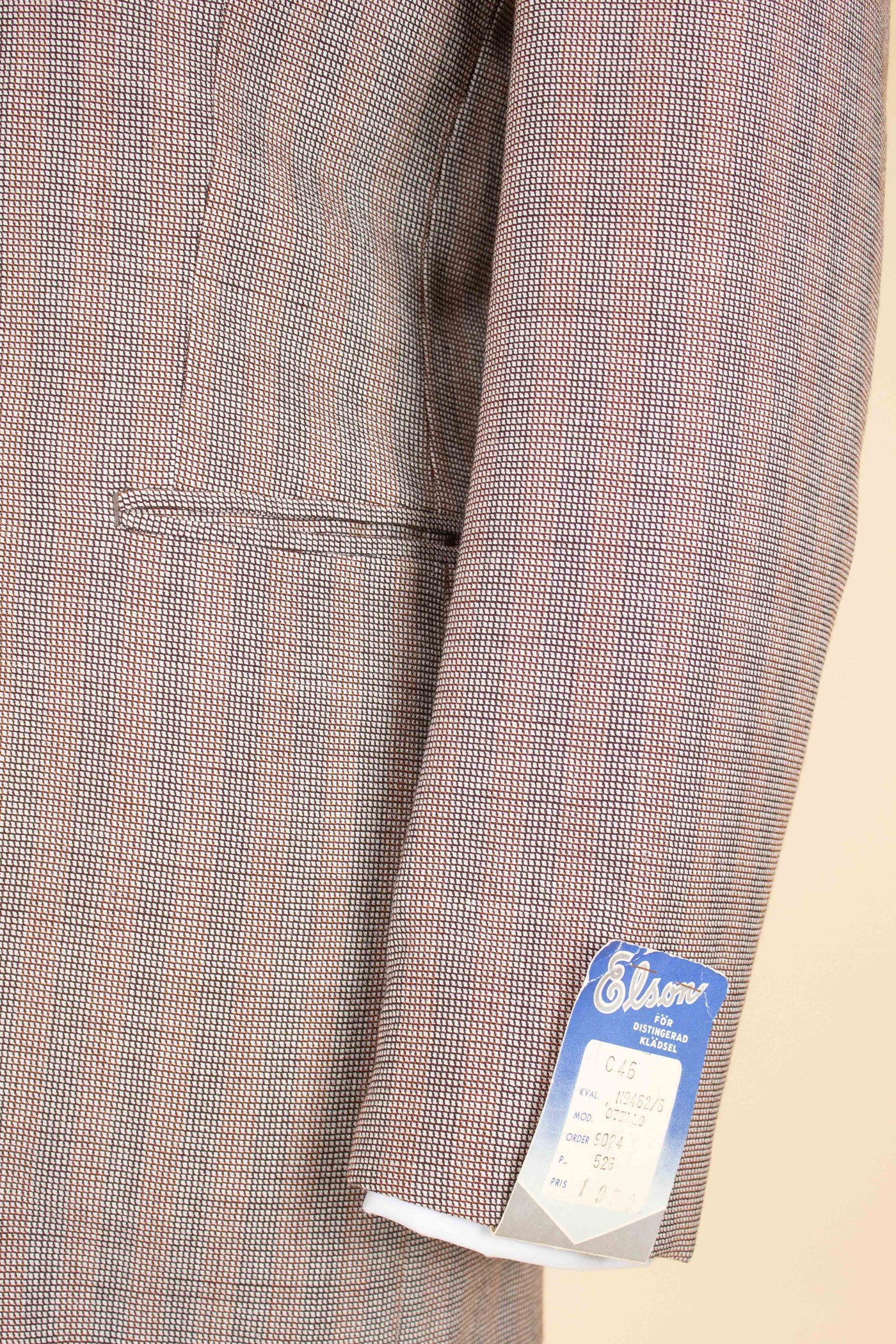 SWEDISH 1940S BROWN STRIPED TWO PIECE DEADSTOCK SINGLE BREASTED SUIT BY ELSON. SIZE CA EU 46