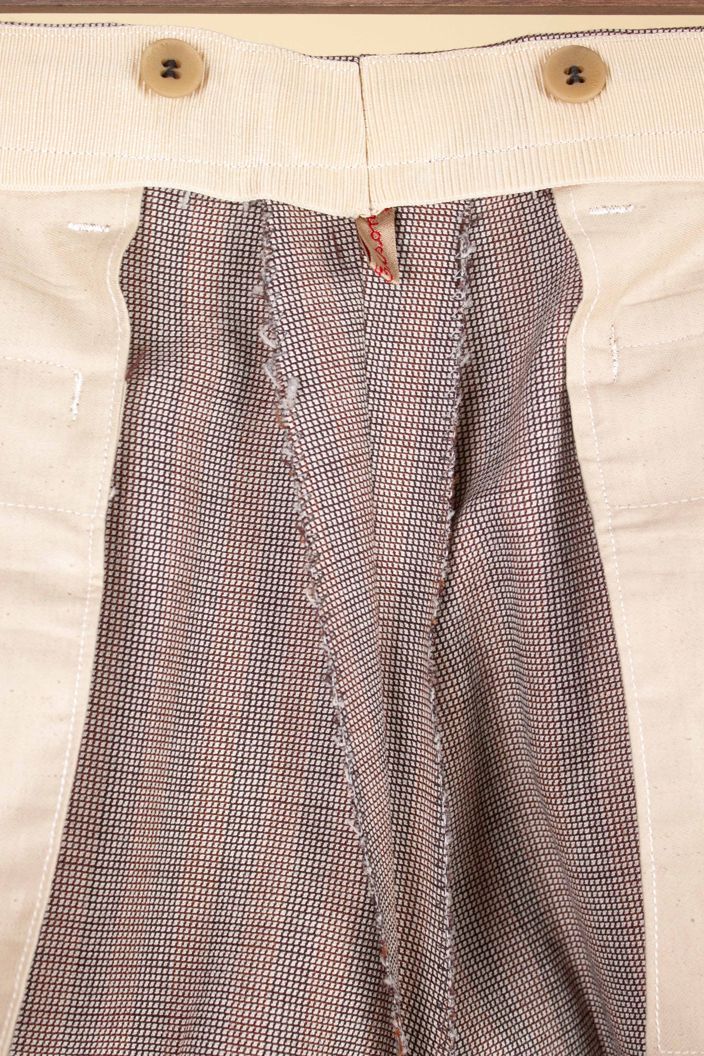 SWEDISH 1940S BROWN STRIPED TWO PIECE DEADSTOCK SINGLE BREASTED SUIT BY ELSON. SIZE CA EU 46