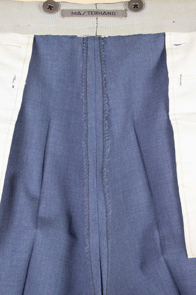 SWEDISH 1940S/1950S LIGHT BLUE TWO PIECE SINGLE BREASTED SUIT BY MASTERHAND. SIZE CA EU 46-48